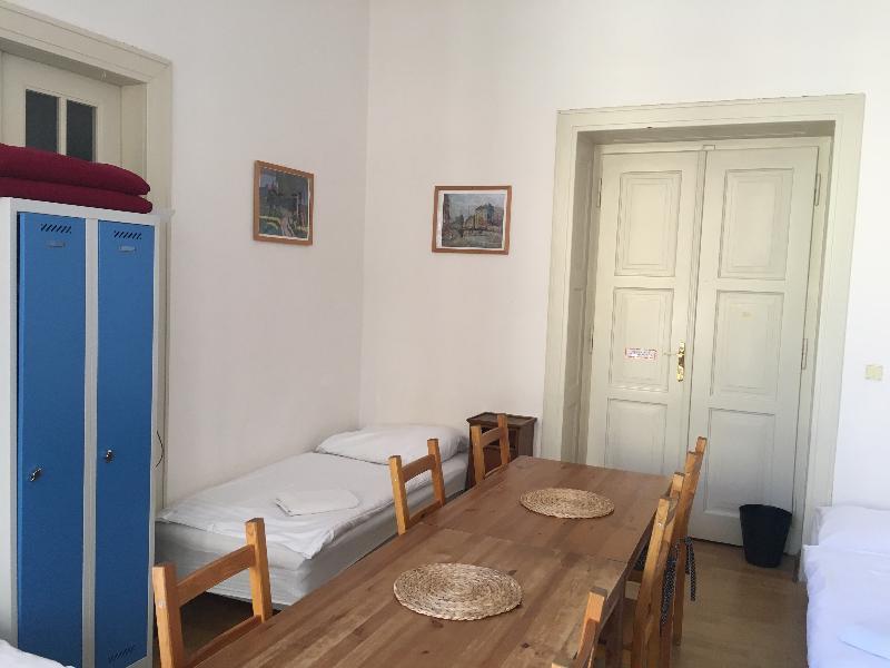 Rosemary Hostal