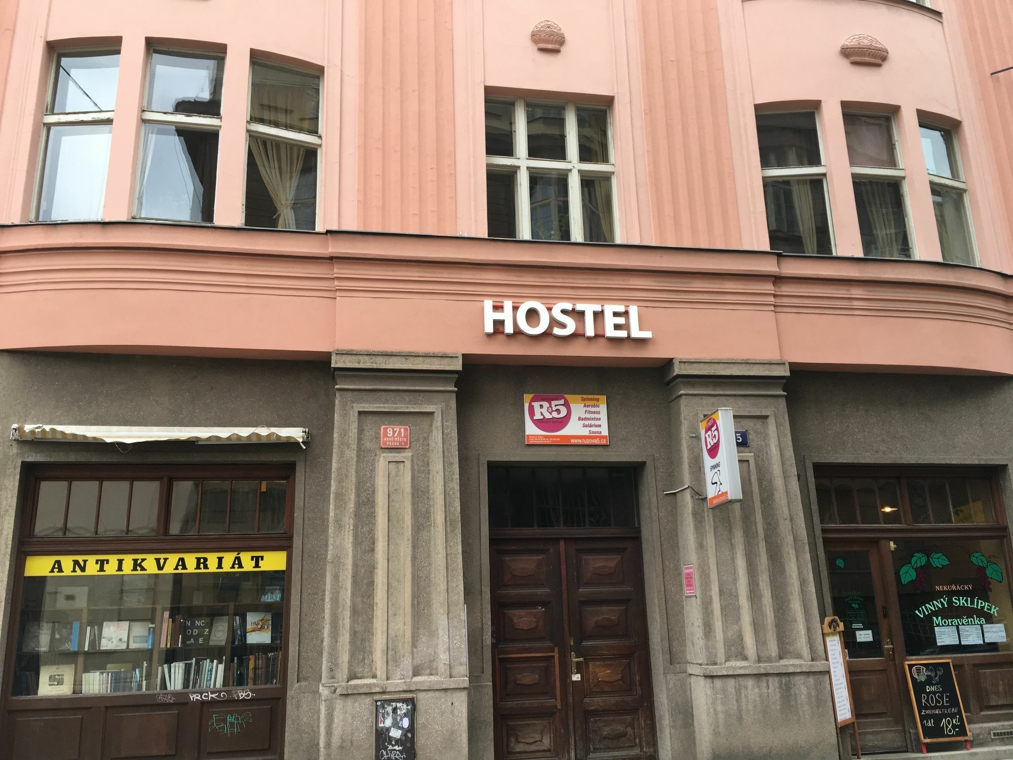 Rosemary Hostal